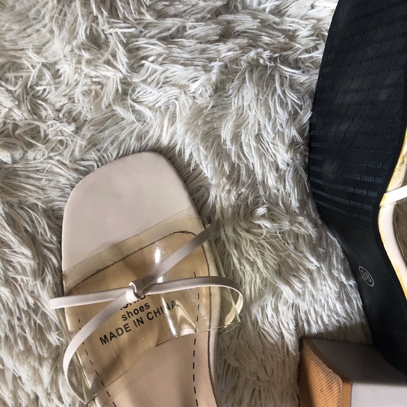 Vinyl sandal - Picture 3 of 9